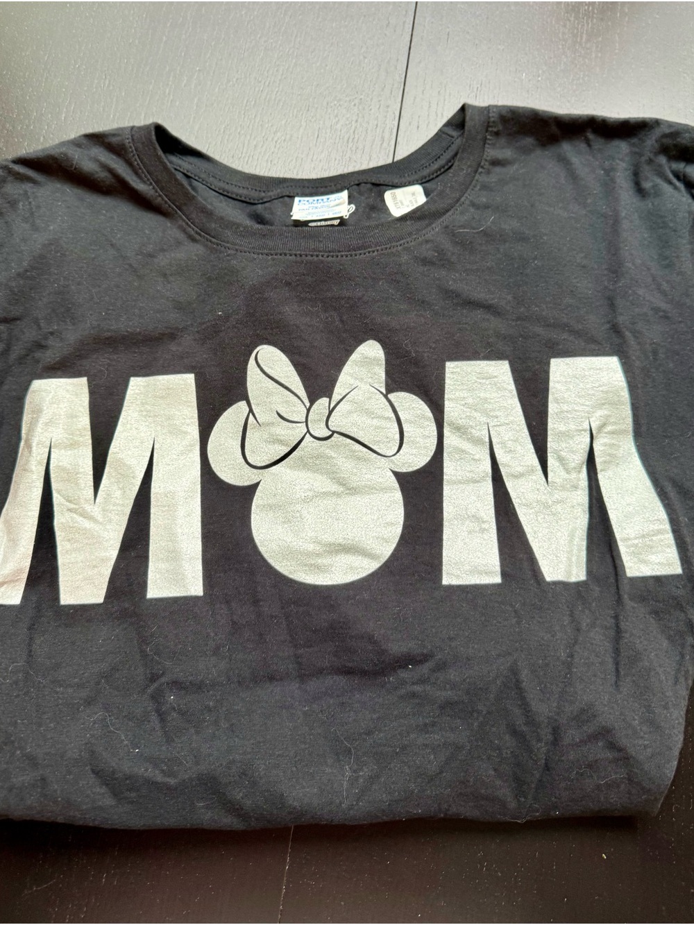 Black "MOM" Graphic Women’s plus size 3X T-Shirt with Minnie Mouse